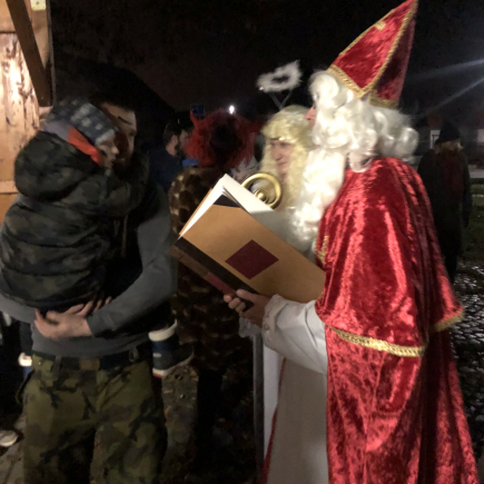 Tradiční Mikulášská návštěva s rozsvícením vánočního stromečku 