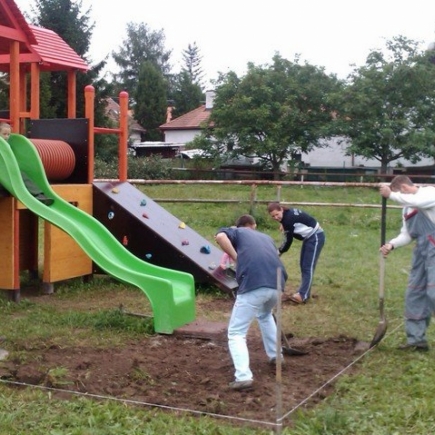 Výstavba dětského hřiště - akce Z